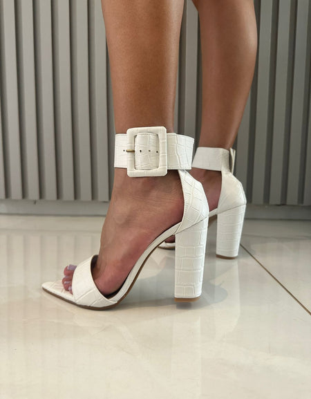 Sandália Daniella Almeida CROCO Bloco