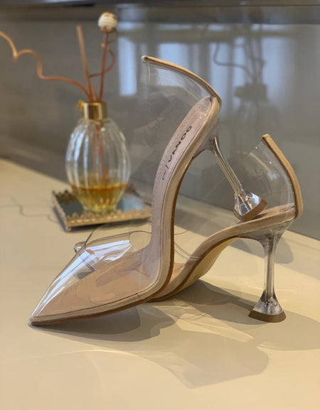 Sandália Rebeca Santiago