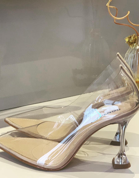 Sandália Rebeca Santiago