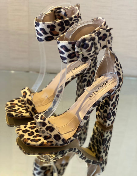 Sandalia Joyce lynch