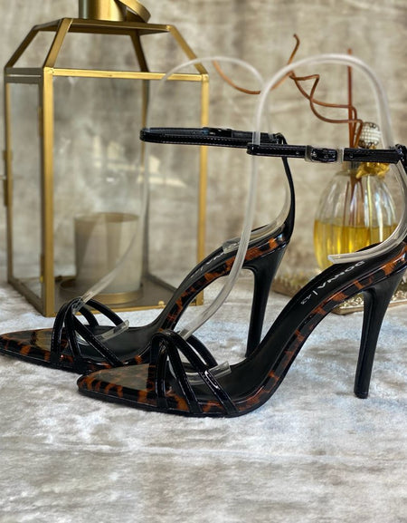 Sandália Carolina Ferraz