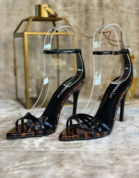 Sandália Carolina Ferraz