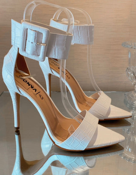 Sandália Daniella Almeida CROCO